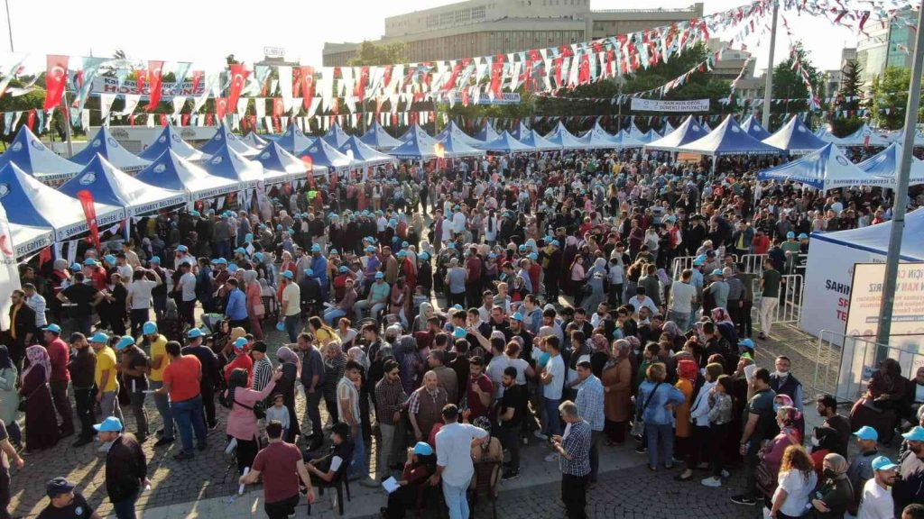 Festival gibi kan bağış kampanyası