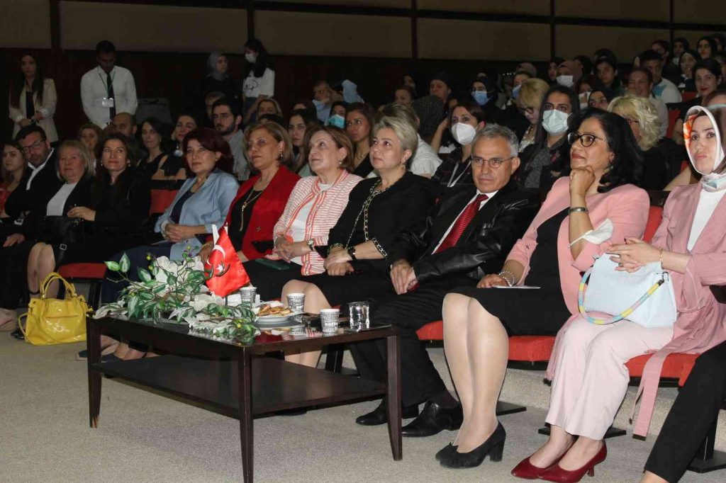 GAÜN Hastanesi’nde Hemşirelik Haftası Sempozyumu Düzenlendi