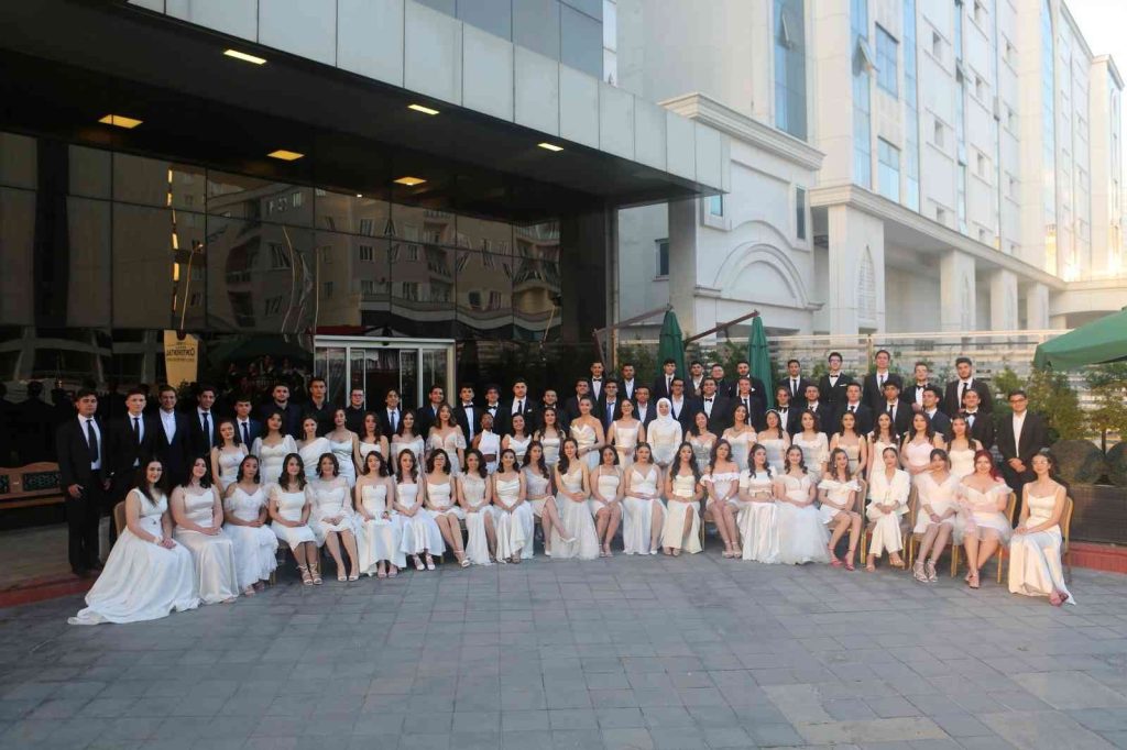 GKV 59. yıl mezunlarına muhteşem balo