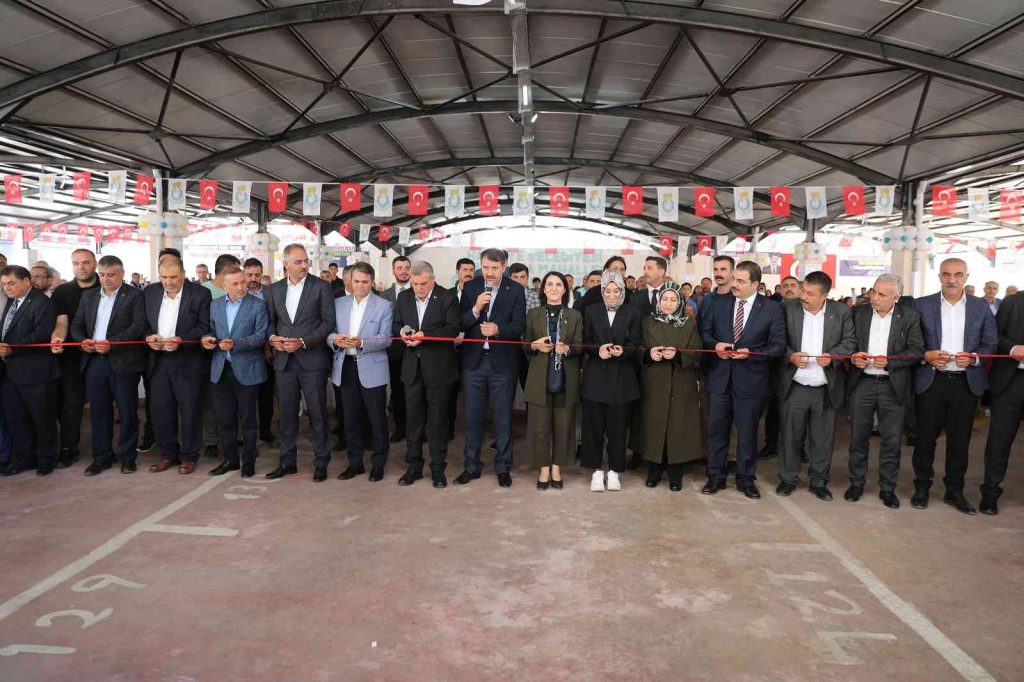 Haliliye’de Karşıyaka Kompleksi görkemli törenle açıldı