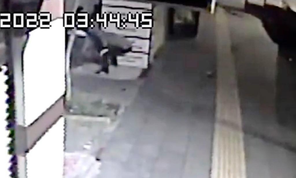 Hırsızlar girdikleri iş yerinden Türkçe dron yazılımı çaldı