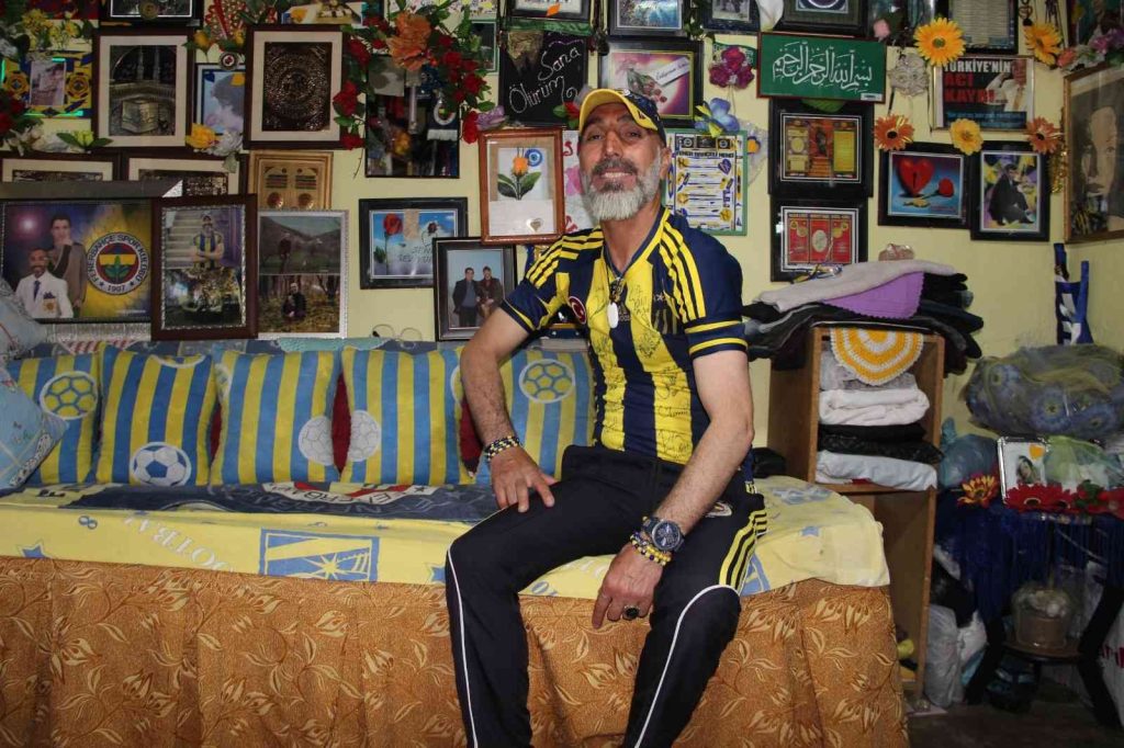 ’Neno’nun’ bütün hayatı sarı lacivert