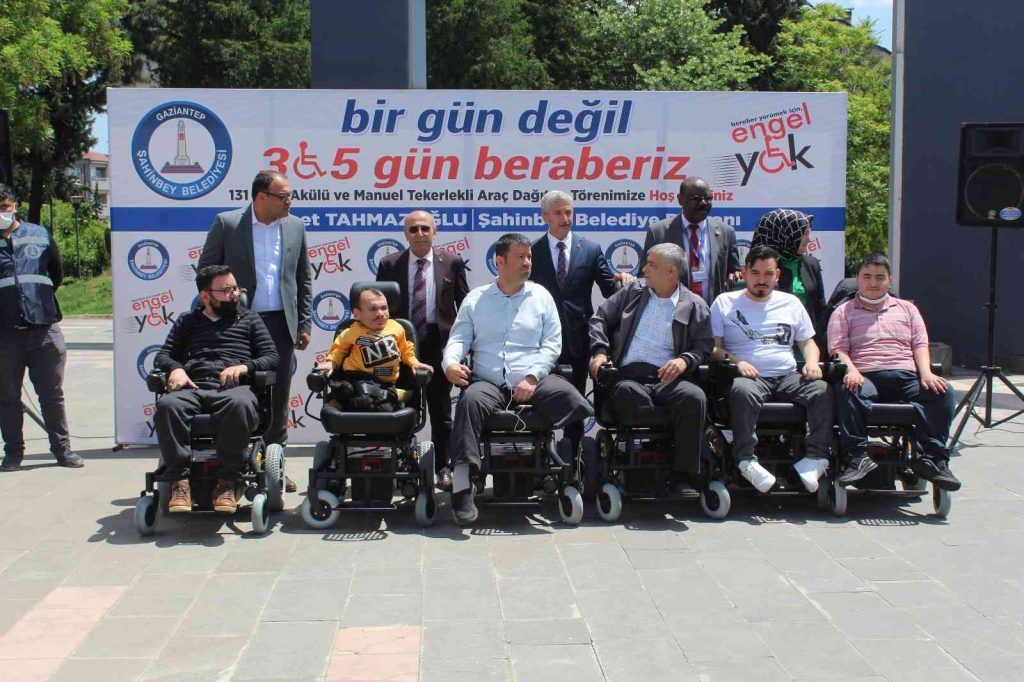 Şahinbey’den 131 engelliye akülü ve tekerlekli sandalye