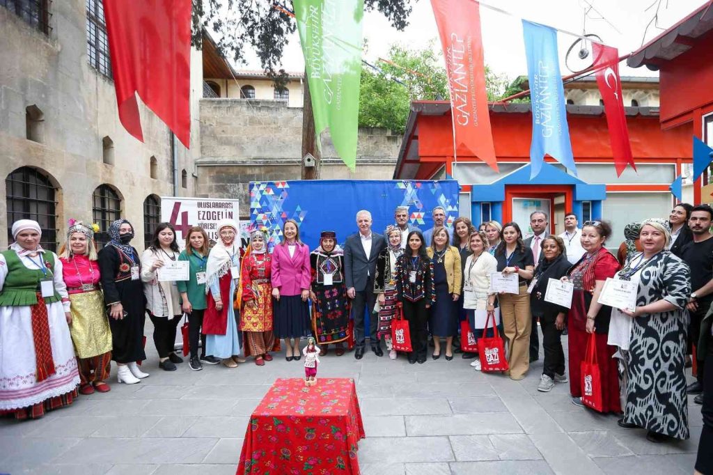 Şahin’den 4 yıldır Gaziantep’te sergilenen bez bebekler için müze müjdesi