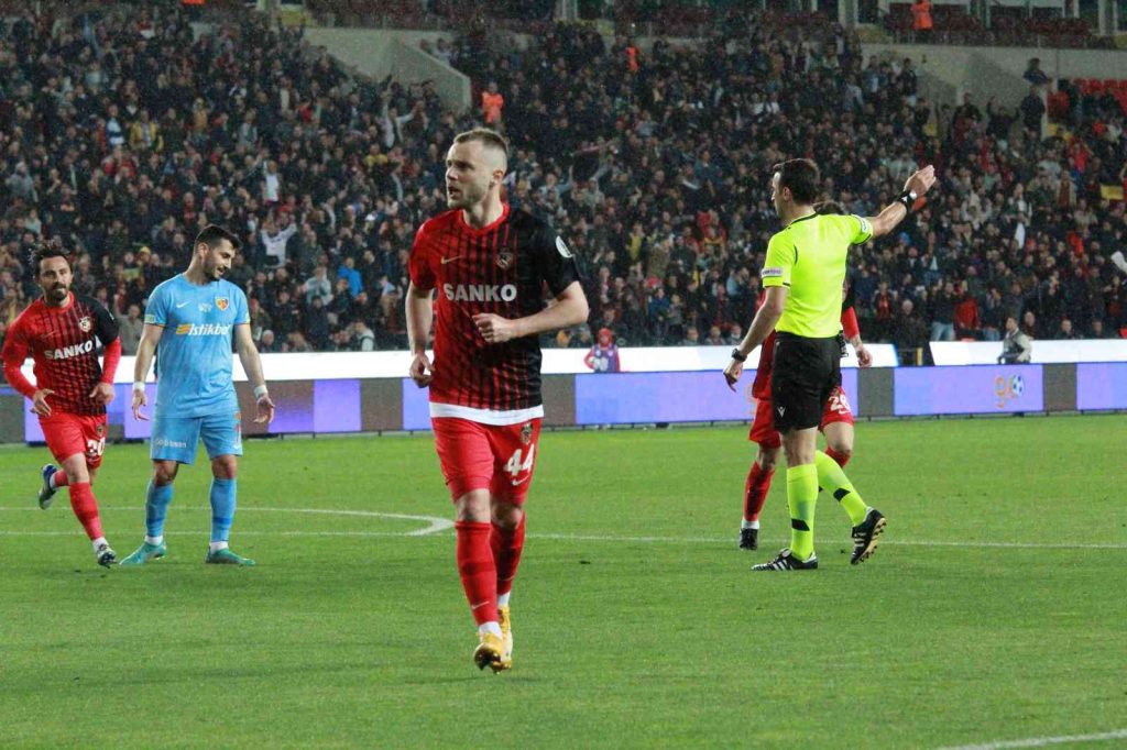 Spor Toto Süper Lig: Gaziantep FK: 1 – Kayserispor: 1 (İlk yarı)
