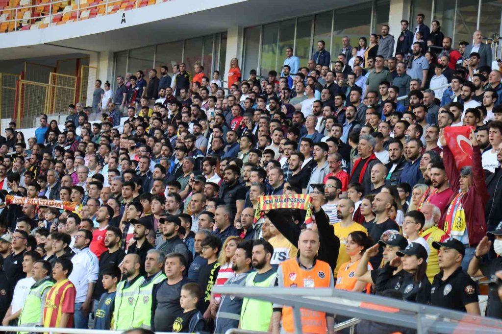 Spor Toto Süper Lig: Yeni Malatyaspor: 0 – Fenerbahçe: 0 (Maç devam ediyor)