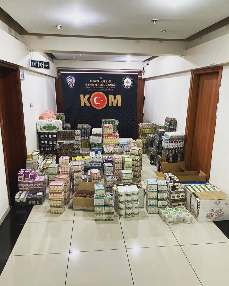 Tunceli’de binlerce kaçak cinsel içerikli ürün ele geçirildi