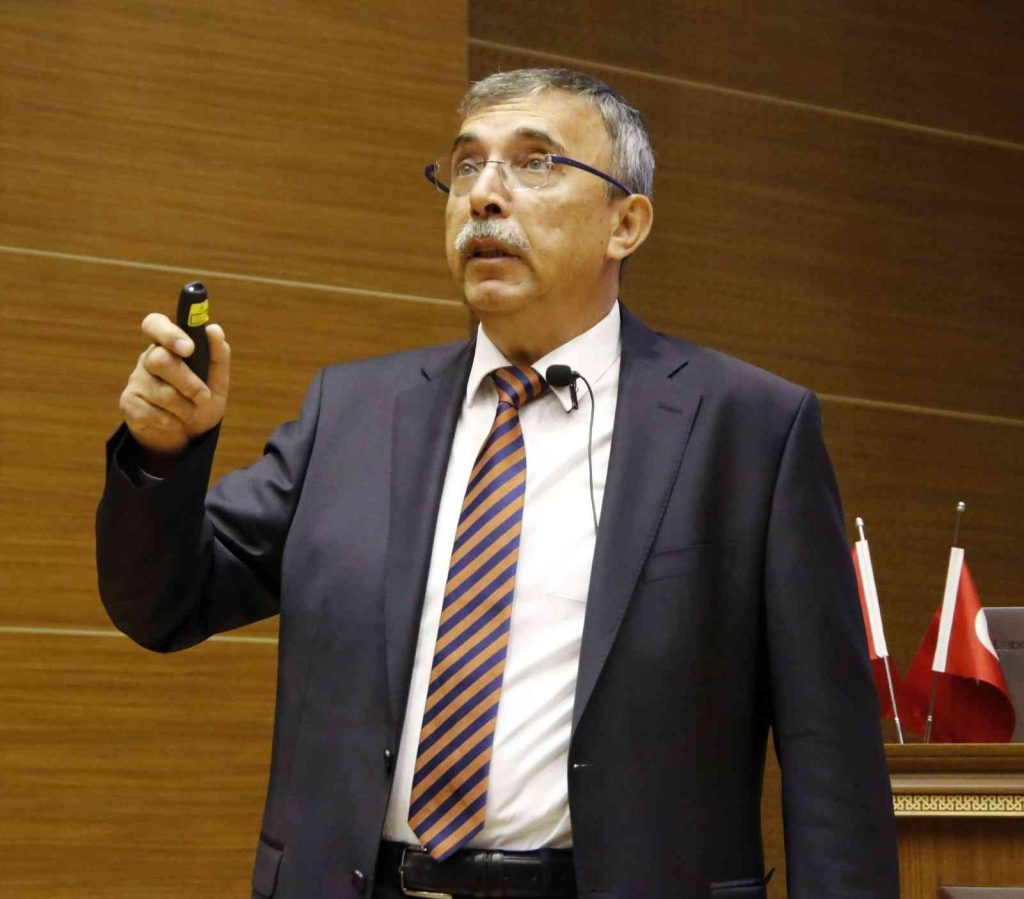 Üniversite öğrencilerine başarının sırrı anlatıldı