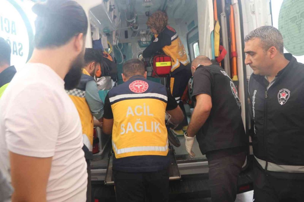 Viranşehir’de silahlı kavga: 1’i ağır 2 yaralı