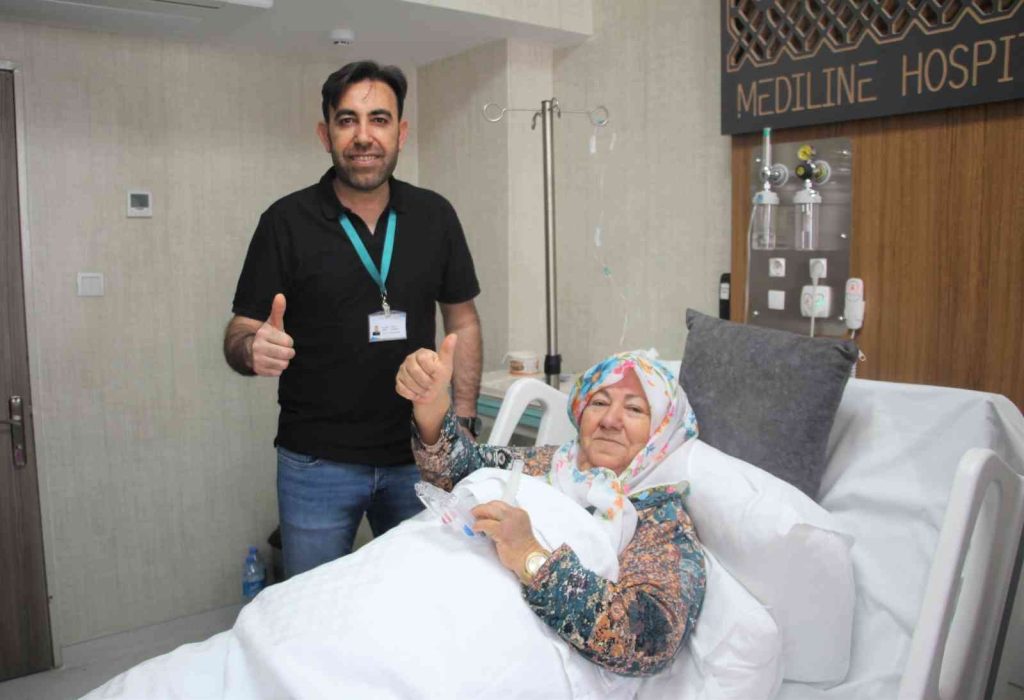 71 yaşında 136 kiloya ulaşan Nezaket teyze, sağlığına Elazığ’da kavuştu