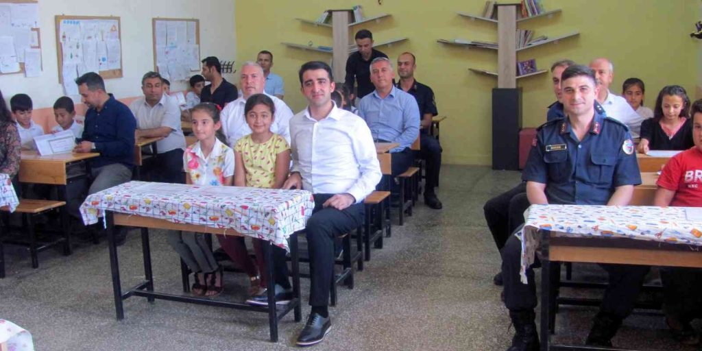 Araban’da öğrencilerin karne sevinci