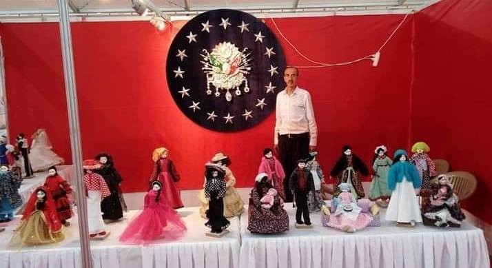 ’Aşhan Bacı’ bebekleri usta öğreticisine sanatçı kimlik kartı