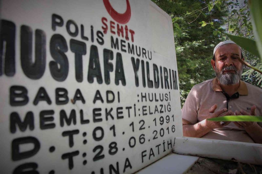 Babalar Günü’nde şehit oğluna ziyaret: “O bana gelemedi, ben ona geldim”