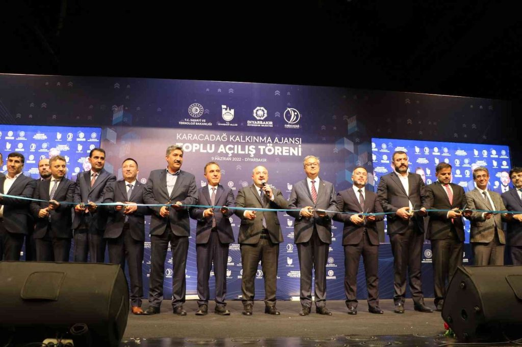 Bakanlar Varank ve Kasapoğlu ’Zerzevan Gökyüzü Gözlem Etkinliği’ açılışına katıldı