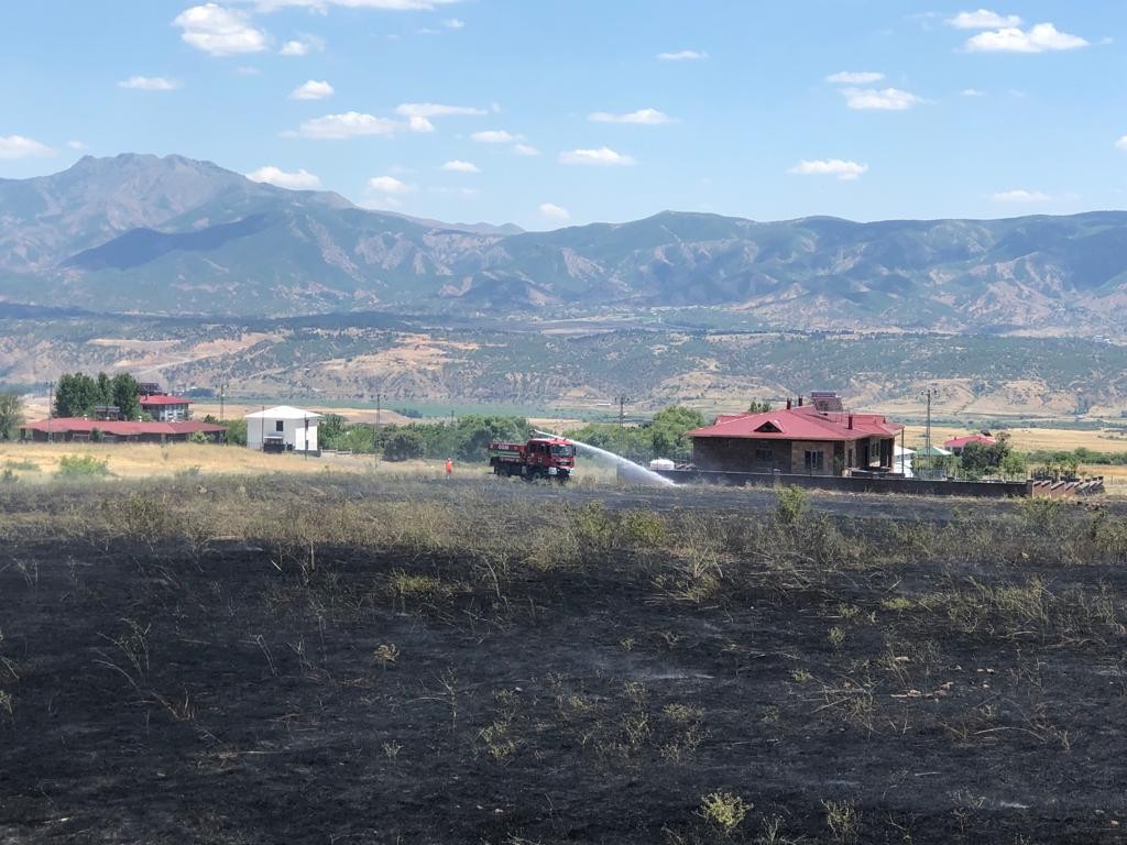 Bingöl’de ot yangını ormana sıçramadan söndürüldü