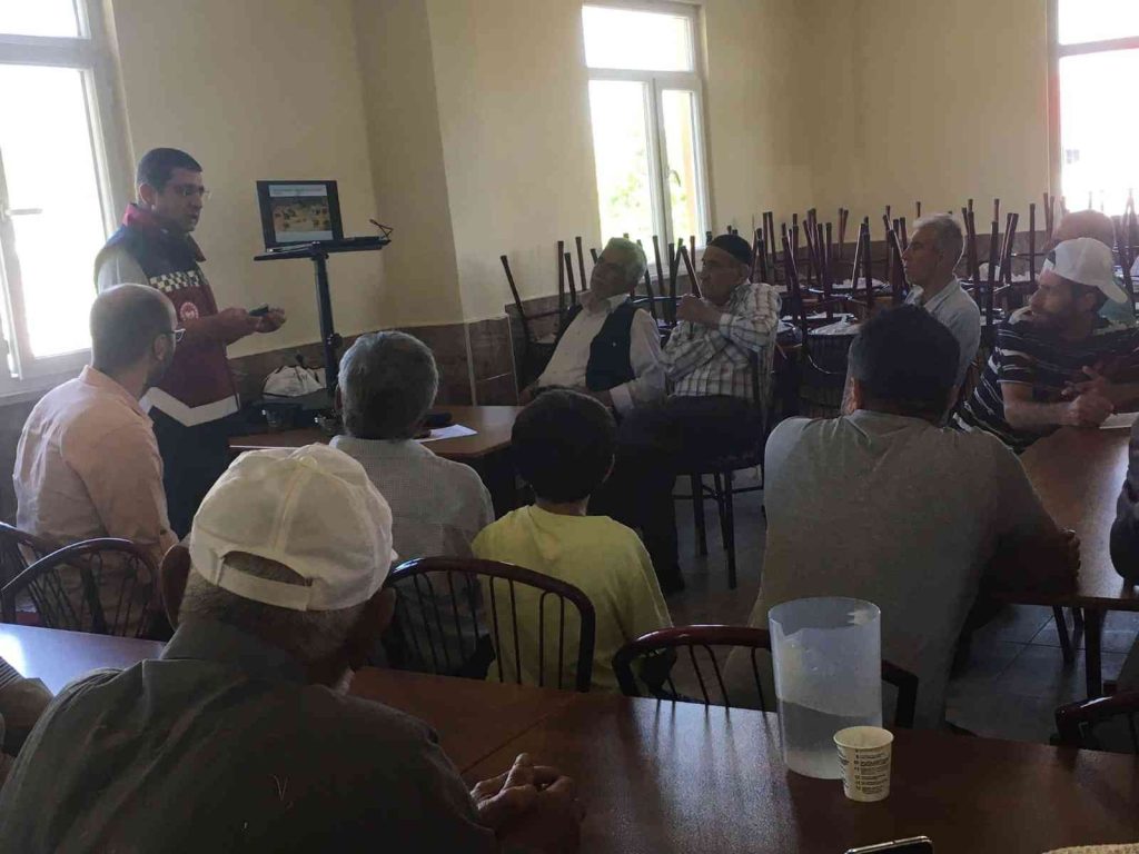 Bingöl’de üreticiler kene konusunda bilgilendirildi