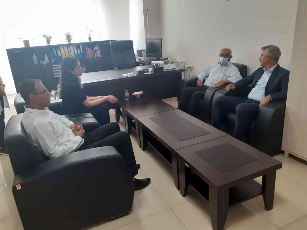 Böbrek hastası yaşlı adam, hastaneye diyaliz makinesi hibe etti