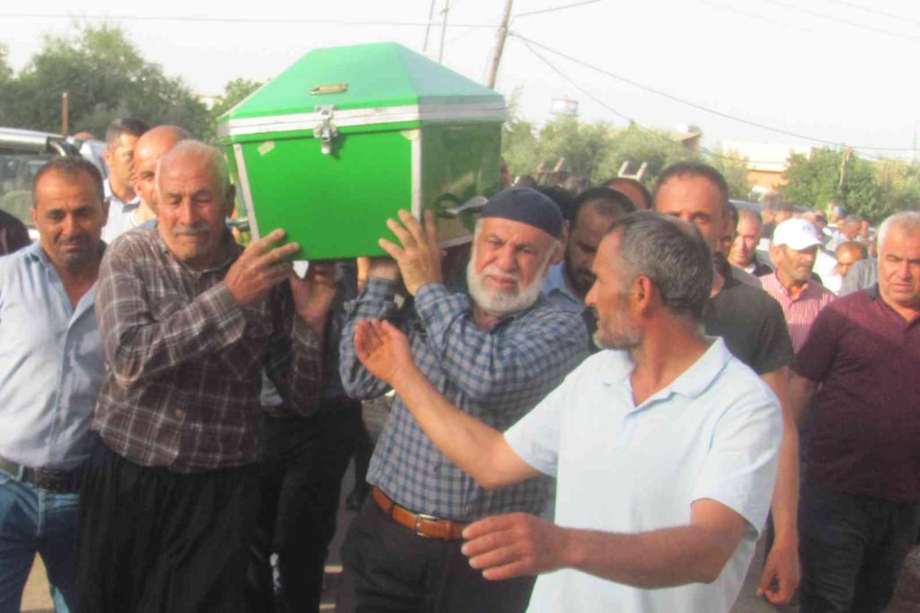 Çöken duvarın altında kalarak can veren 2 çocuk defnedildi