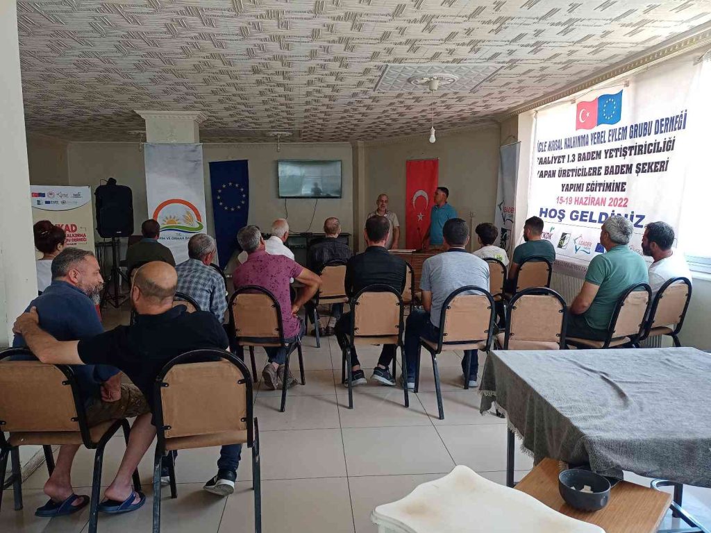 DİKKAD’dan çiftçilere badem şekeri yapımı eğitimi