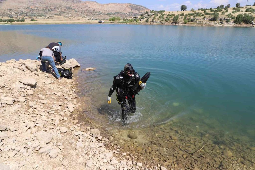 DİSKİ’den su altında temizlik