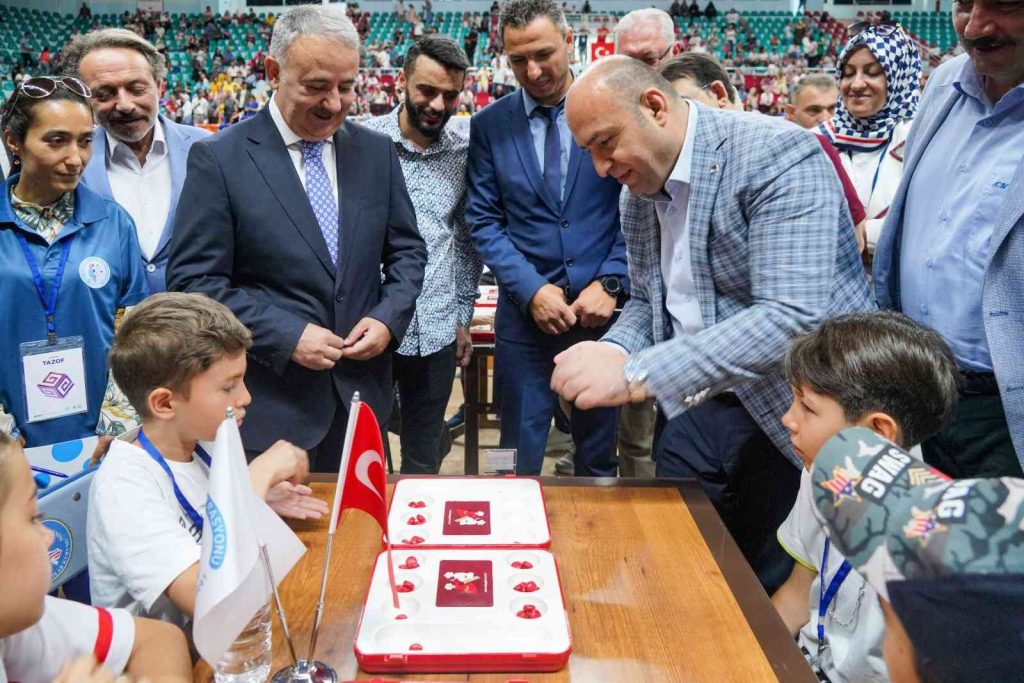 Diyarbakır’da ’4. Türkiye Akıl ve Zeka Oyunları Turnuvası Finali’ başladı