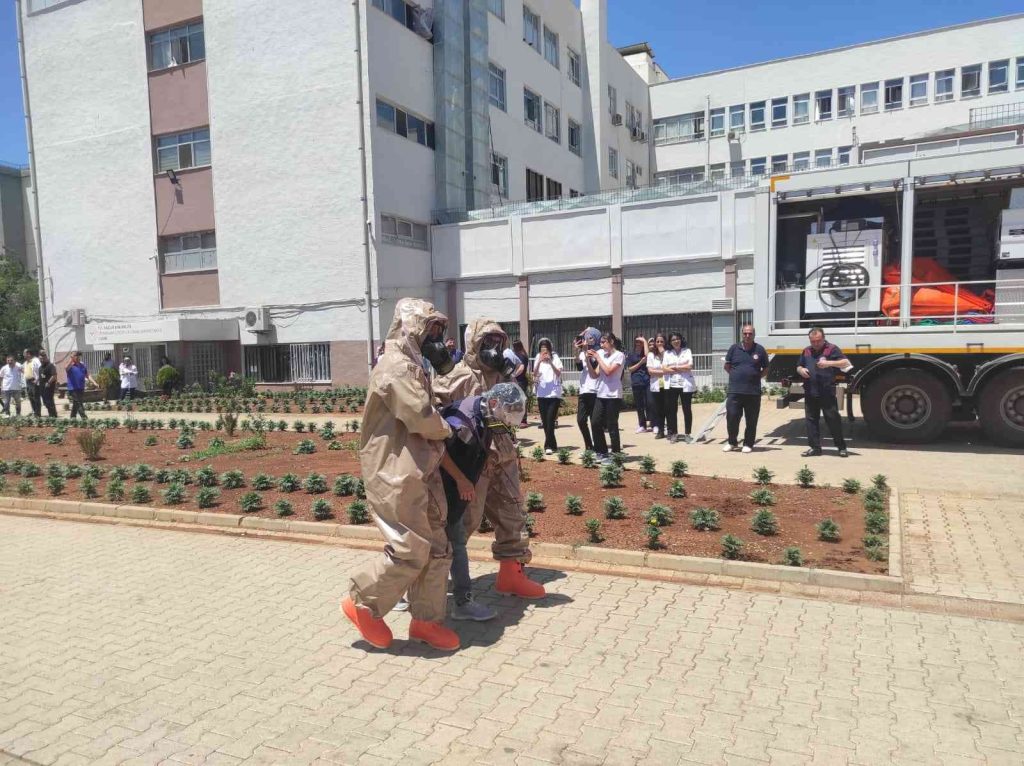 Diyarbakır’da nükleer tatbikatı gerçeğini aratmadı