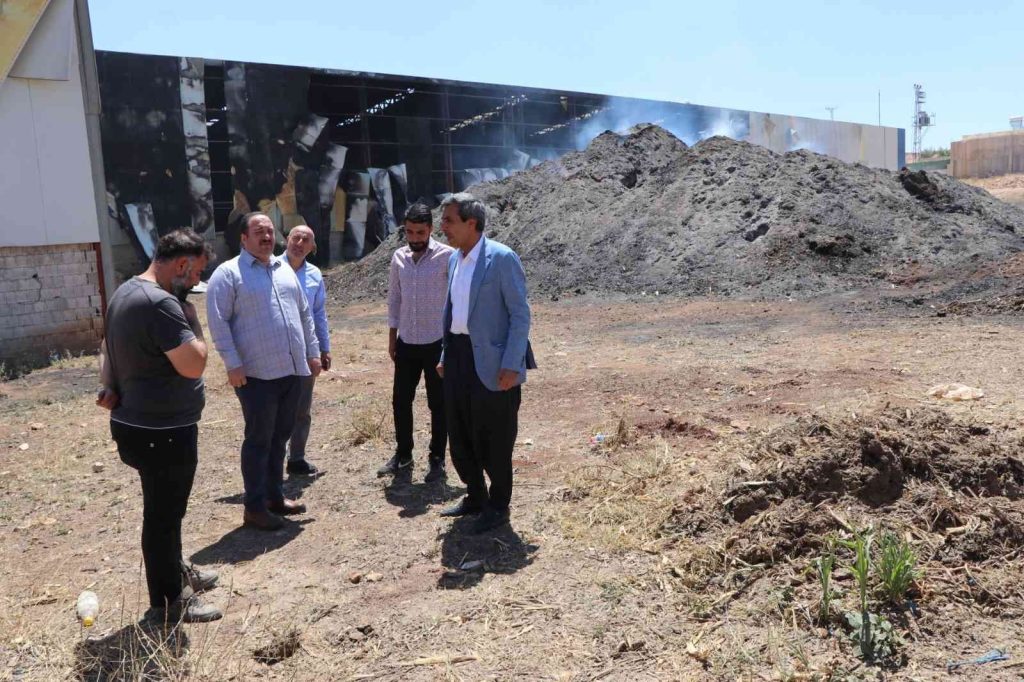 Ekinci yangın çıkan enerji santralinde incelemelerde bulundu