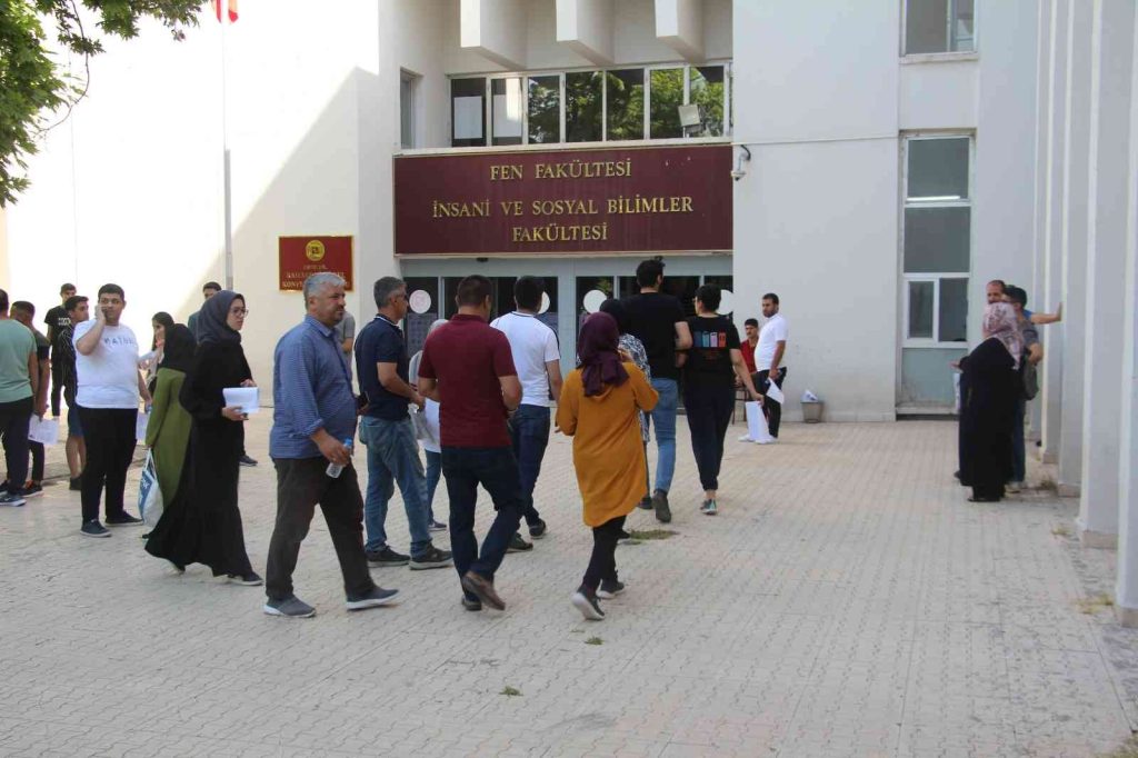 Elazığ’da YKS’nin ikinci oturumu başladı