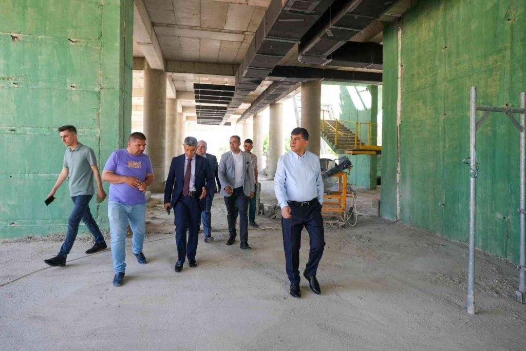 Fadıloğlu, Şehitkamil Sahnesini yerinde inceledi