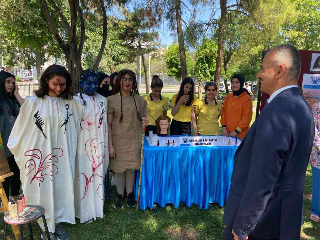 Geleceğin meslek öğrencileri Diyarbakır’da fuar düzenledi