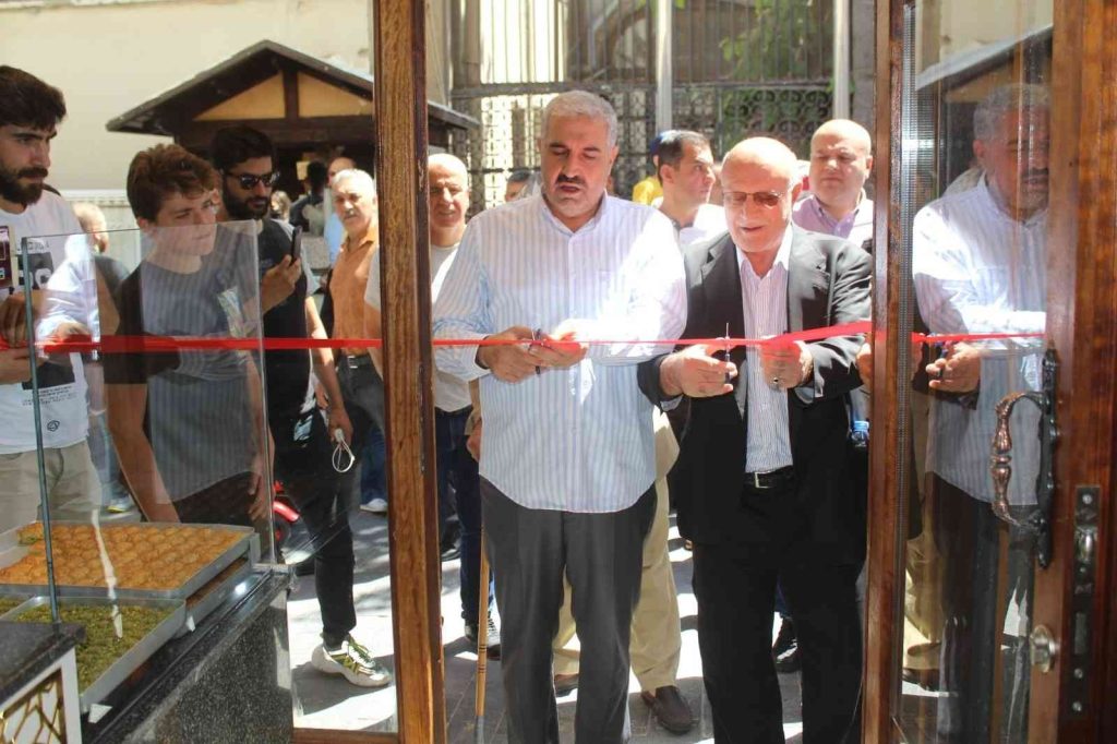 Kadayıfçı Sıtkı usta 12’nci şubesini hizmete açtı
