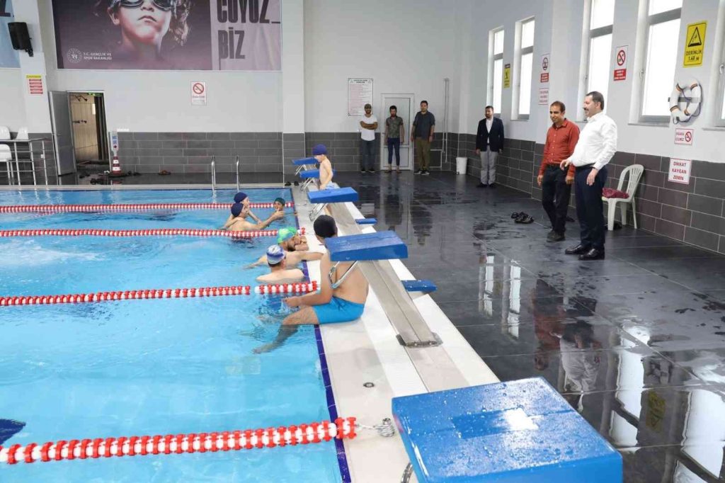 Karaköprü’de yarı olimpik yüzme havuzuna ücretsiz davet