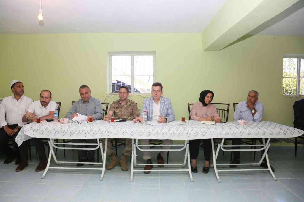Kaymakam Kaptanoğlu vatandaşlarla bir araya geldi