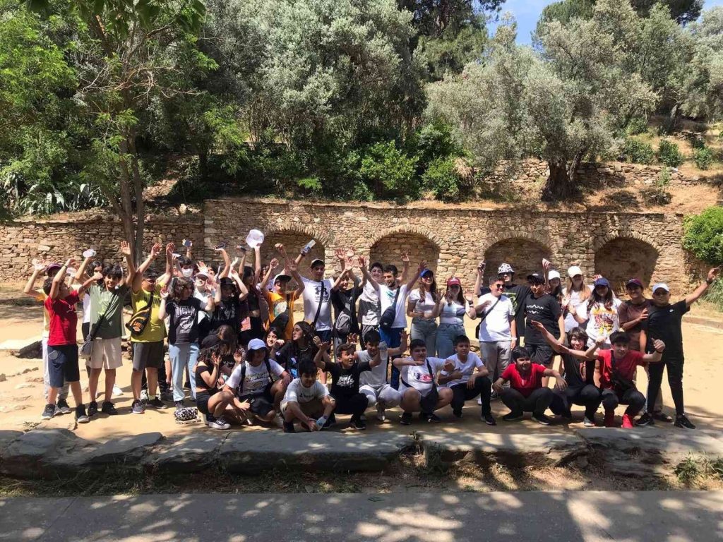 Kolej öğrencileri Anadolu’yu geziyor