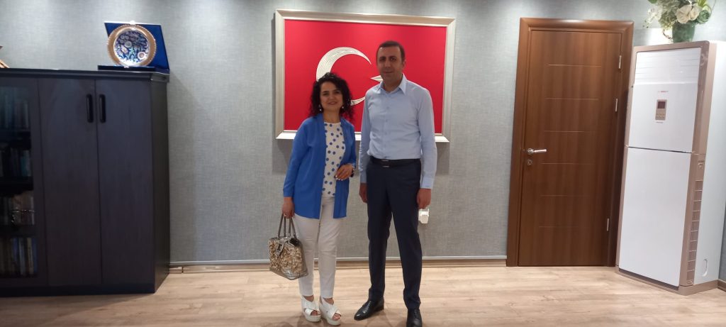 Muhtar Nesrin İNAN, Küçükçekmece Kaymakamı’nı Makamında Ziyaret Etti
