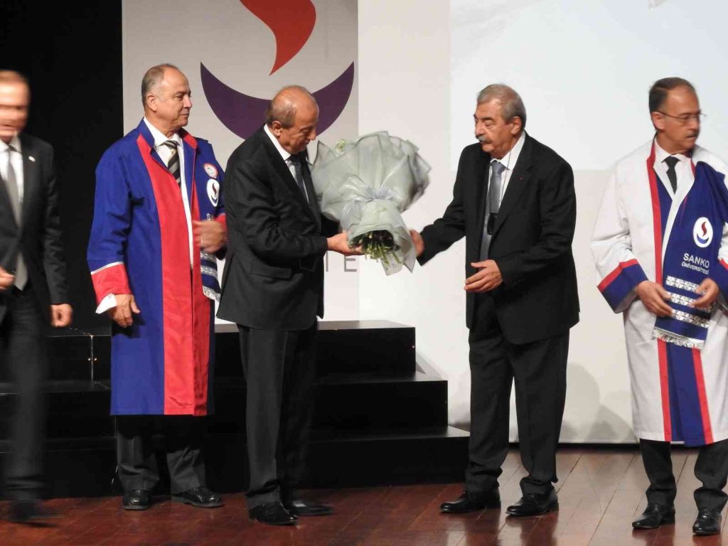 Sanko’da devir teslim