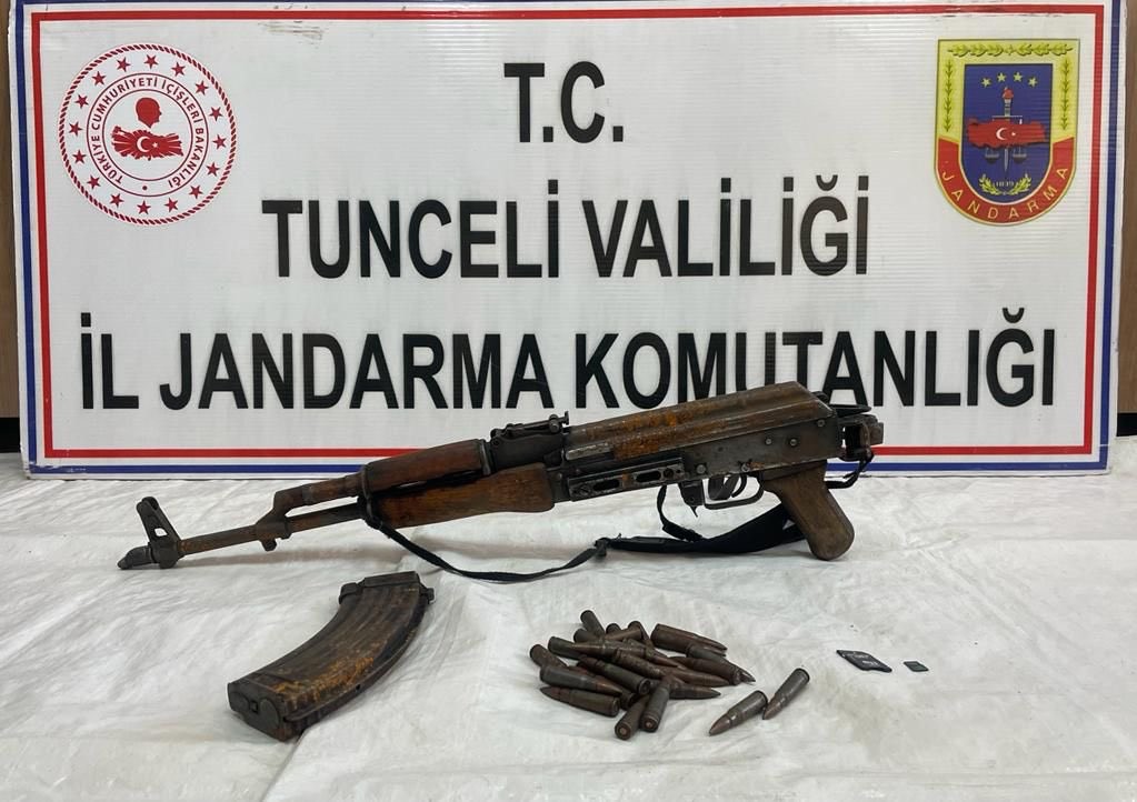 Tunceli’de teröristlere inleri dar ediliyor