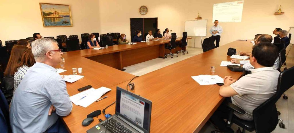 Üniversite personeline kalite yönetim sistemi eğitimi