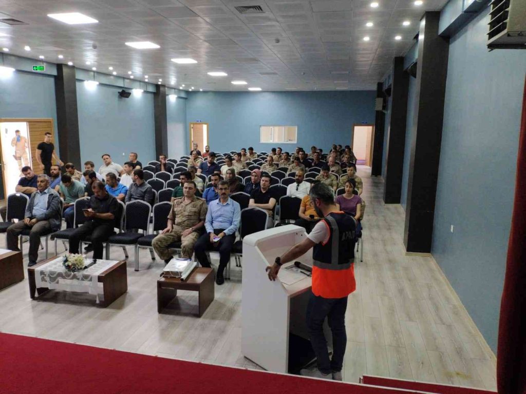 Yedisu’da ‘Afet Farkındalık Eğitimi’ verildi