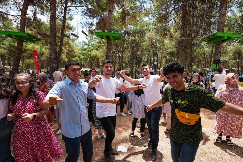YKS’ye girecek öğrencilere moral pikniği