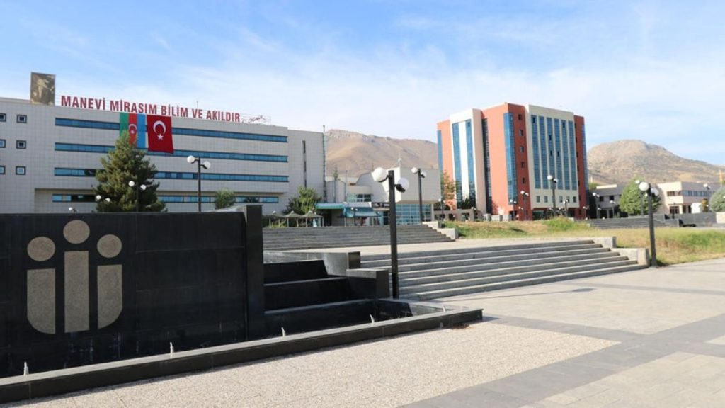 YÖKAK’tan İnönü Üniversitesi‘ne akredite