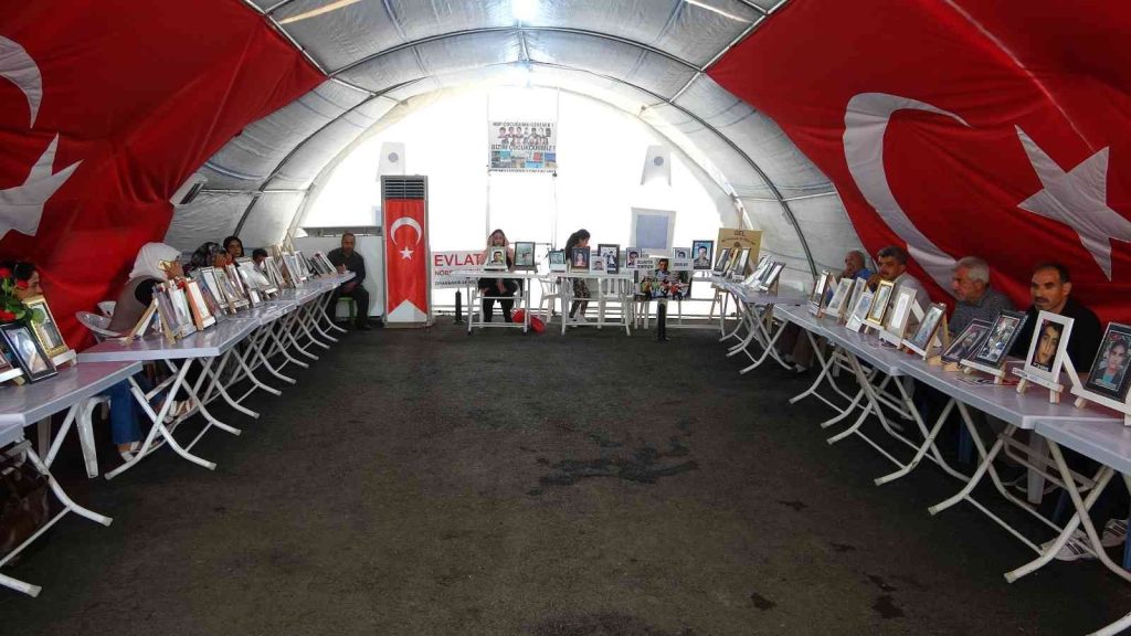 Ailelerin evlat nöbeti bin 34’üncü gününde