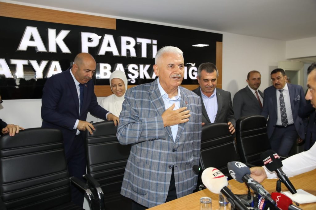 Binali Yıldırım: ’’Vesayetlerle, darbelerle bir şey elde edemeyenler yeni bir arayış içerisindeler”