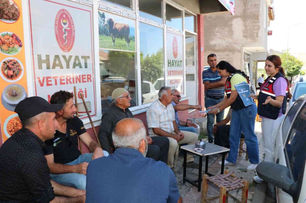 Bingöl’de jandarma ekiplerinin bilgilendirme çalışmaları sürüyor