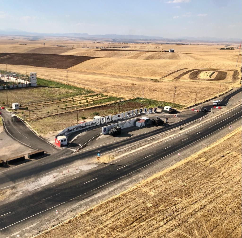 Diyarbakır trafiği havadan denetlendi: 26 araç sürücüsüne ceza yağdı