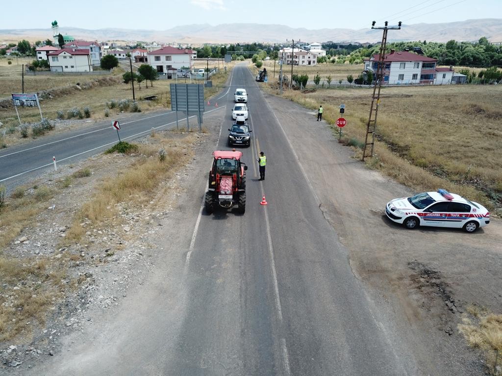 Elazığ’da dron destekli trafik denetimi