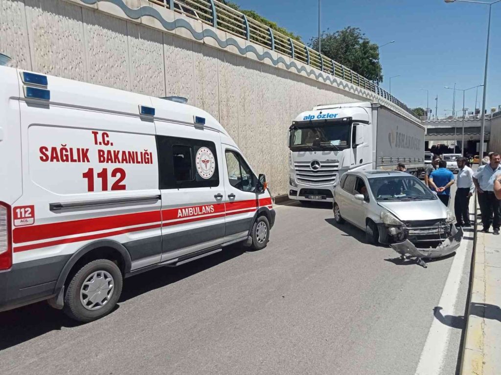 Elazığ’da trafik kazası: 2 yaralı