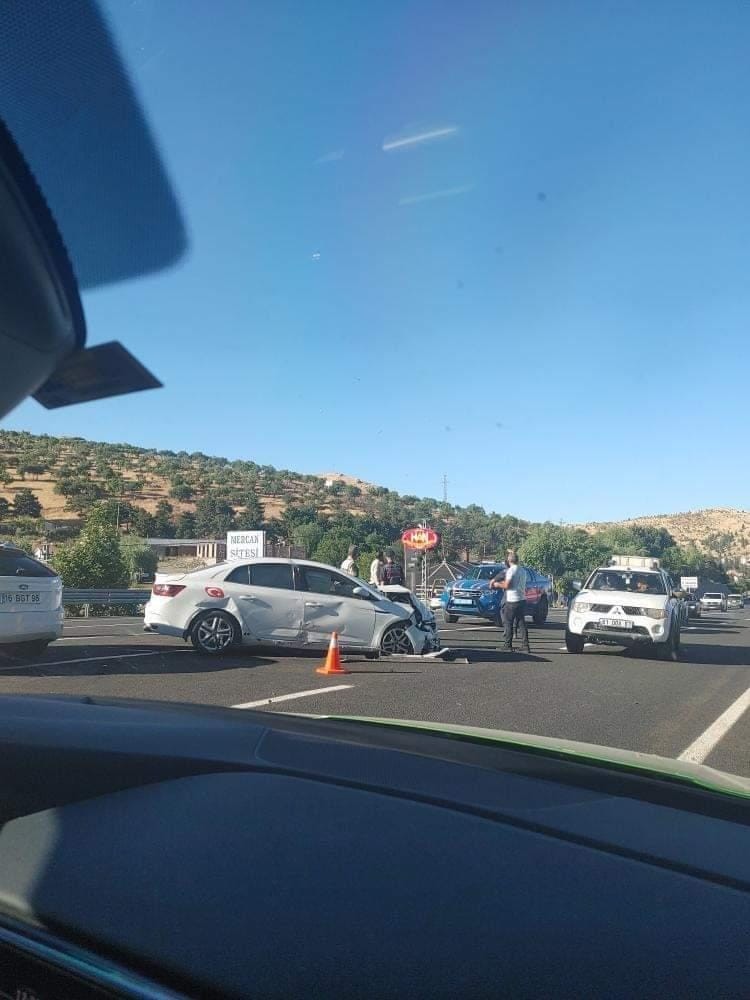 Elazığ’da trafik kazası: 4 yaralı