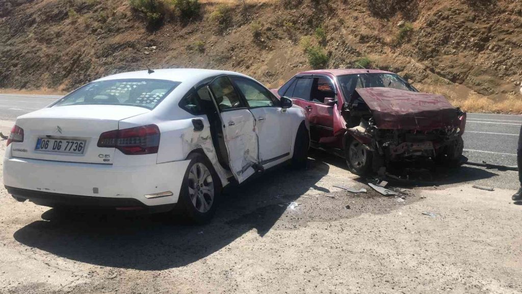 Elazığ’da trafik kazası: 4 yaralı
