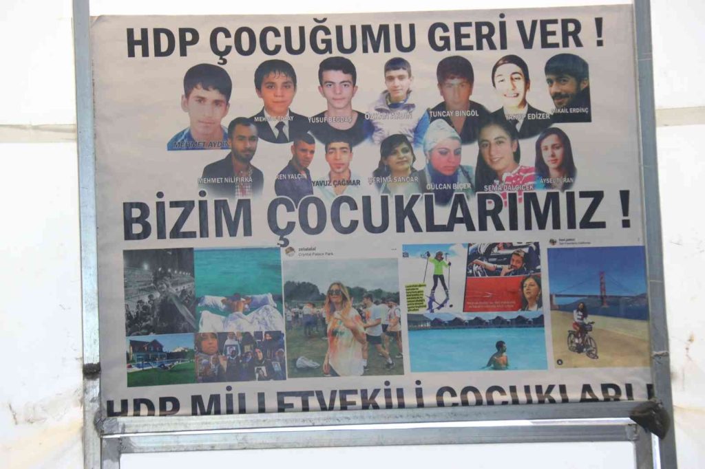 Evlat nöbetindeki baba: “Oğlumu almadan HDP’nin yakasını bırakmayacağım”